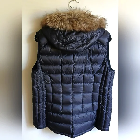 NWOT - Women's Michael Kors Down Filled Vest With Detachable Faux Fur Hood - XL - Picture 4 of 15